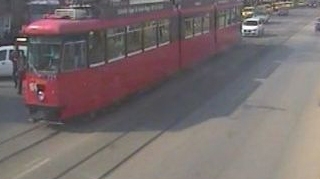 O studenta din Iasi si-a spart capul cand a vrut sa se urce in tramvaiul 13