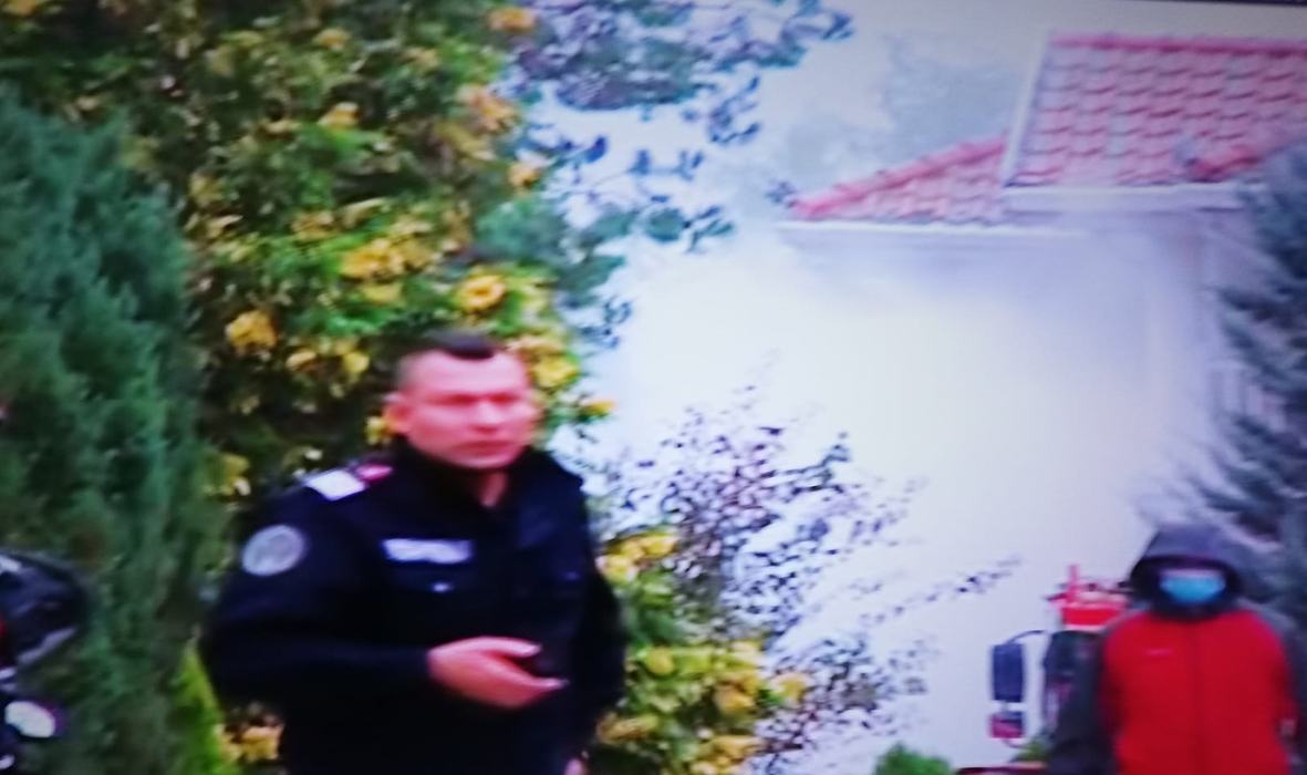 Ultima oră. Incendiu puternic la fosta vilă a lui Irinel Columbeanu de la Izvorani | PRIMELE IMAGINI