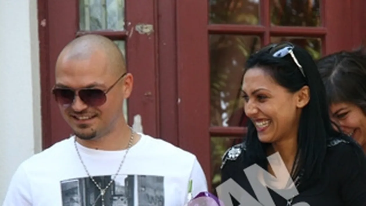 Baiatul rau Puya are, mai nou, o placere... vinovata: Nu ma deranjeaza deloc sa cumpar lucruri roz de fetite