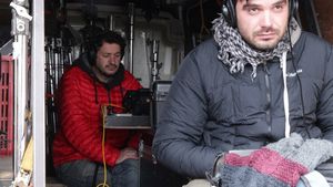 VIDEO / Iura Luncaşu se reîntoarce la comedie! Cum se numeşte filmul regizat făcut în regia lui şi când va rula în cinematografe