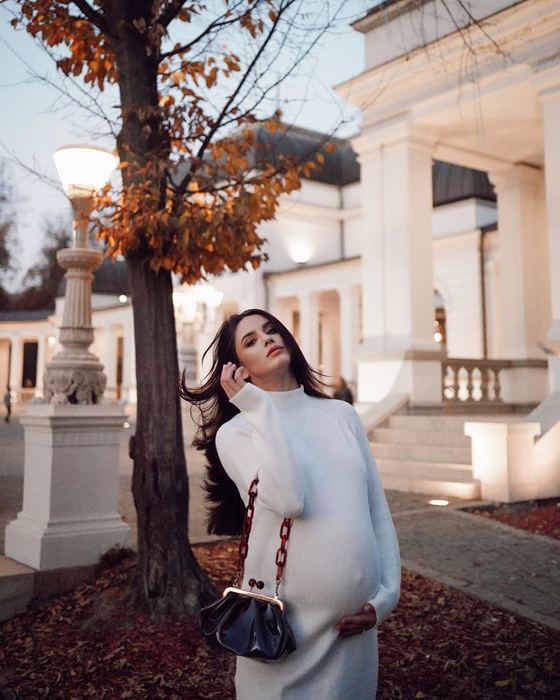 Fabulos! Cum arată abdomenul bloggeriței Ioana Grama la doar 12 zile după ce a născut