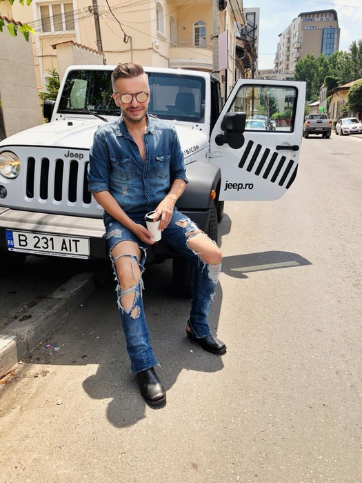 Cum a fost îmbrăcat Răzvan Ciobanu pentru ultimul drum. Laura Vicol: “L-am văzut, am apucat să îl pup”