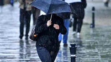 Ploi si vijelii in a doua parte a zilei! VEZI daca te afecteaza