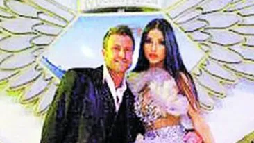 Sandra Bachici l-a hipnotizat pe creator! Iubita lui Sepsi, preferata lui Bote