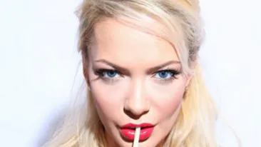 Andreea Antonescu e dependentă de...apa plată! Află care sunt punctele ei forte şi ce regretă cel mai mult în viaţă