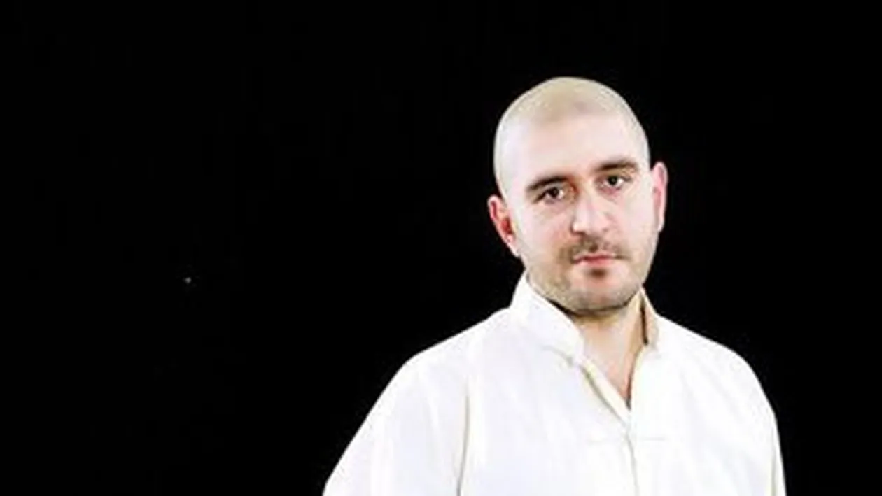 Sechestru si pe banii pe care nu i-a castigat! Razvan Exarhu si-a vandut viitorul bancilor