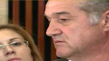 Becali, intrebat daca ia in calcul o cerere de gratiere catre Traian Basescu: Ce, imi cad galoanele?