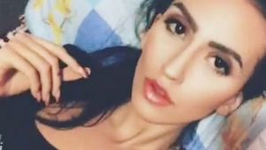 A „explodat“ preţul pentru prima noapte de amor cu Alexandra. Elevei virgine i-au crescut pretenţiile: acum cere…