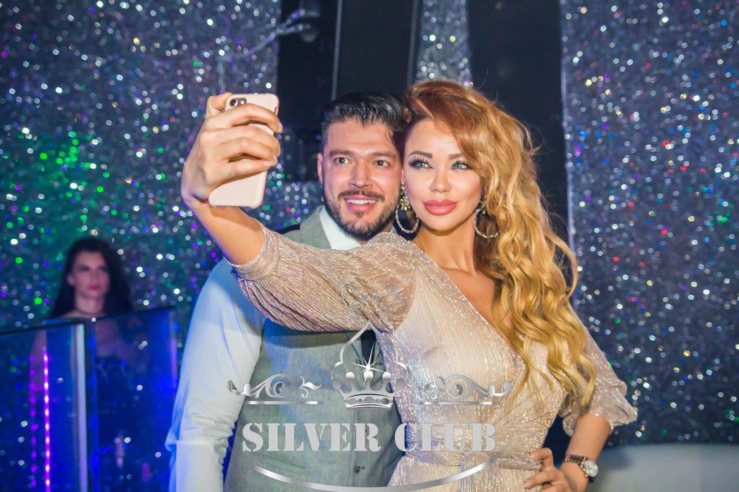Imagini de senzaţie! BIANCA DRĂGUŞANU şi VICTOR SLAV s-au distrat de Revelion într-un club din Londra