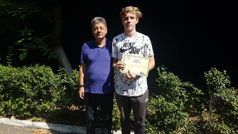 Laurențiu Hagiu, premiant la școală, dar și pe teren: “A terminat cu 9,26”. Anamaria Prodan e impresara tânărului fotbalist