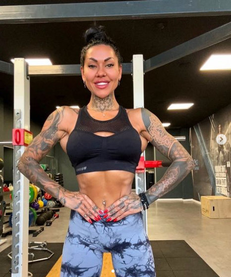 Claudia Florescu este instructor de fitness (Foto: Instagram)