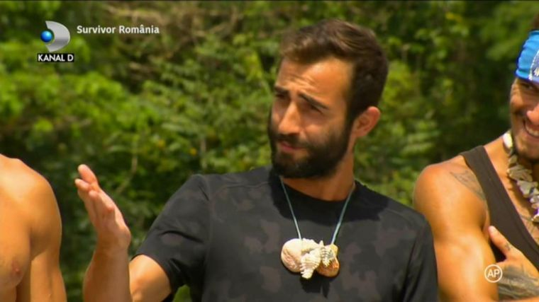 Momente de stupoare la Survivor România! S-a amorezat de o rivală şi a dat totul pe faţă: “Îţi ofer inima mea”. Cum a reacţionat iubitul ei, în ţară