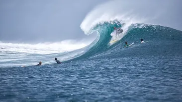 Moartea tragică a doi români aflați în vacanță, în Tenerife! Pericolul pe care nimeni nu l-a prevăzut le-a luat viața în timp ce erau pe coastă