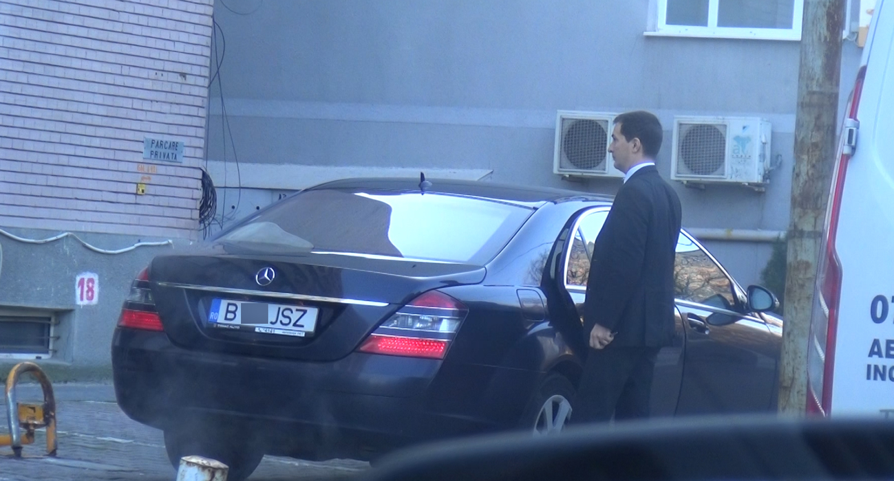 Celălalt SPP-ist aşteaptă confirmarea că Băsescu poate părăsi autoturismul