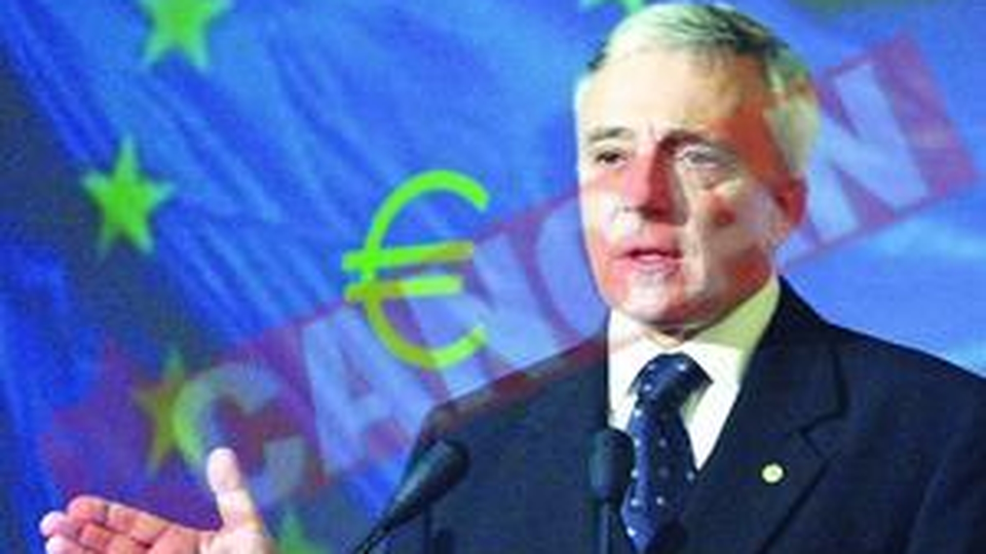 Isarescu, ingrijorat de "cursul in balarii"