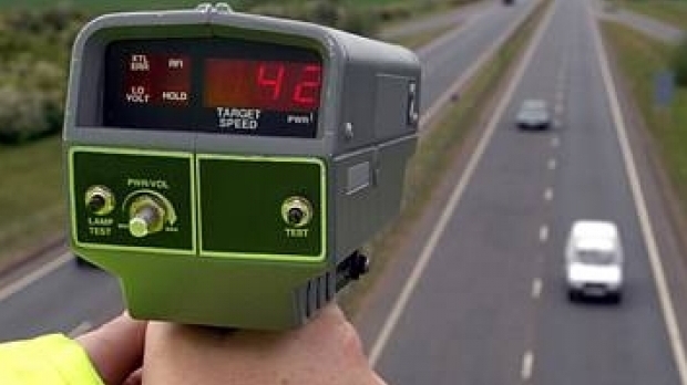 Cum păcălesc șoferii radarul poliției rutiere și camerele pentru rovinietă