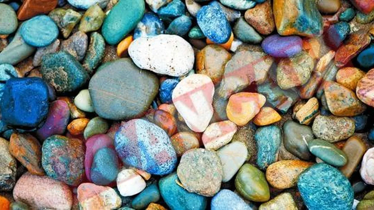 Rasfatati-va picioarele cu pietre de rau!