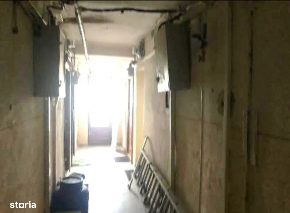 Blocul în care se află garsoniera/ Sursa foto: Storia