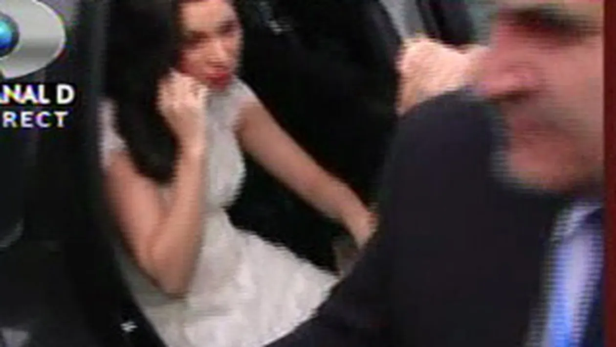 VIDEO Uite cum arata rochia de mireasa a Ralucai Pastrama!