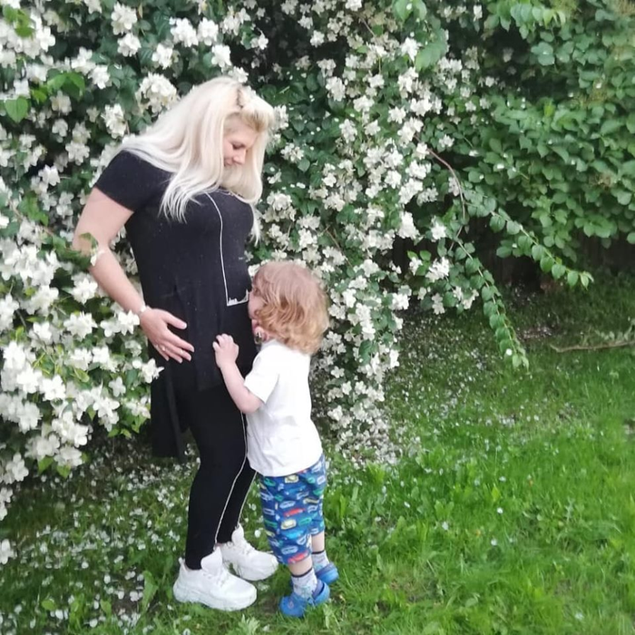 Adina de la Heaven a plâns în direct: ”Anul trecut mi-a fost extirpat ovarul pentru că aveam tumoră, acum sunt însărcinată”