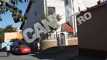 Luminita Perijoc se comporta ca-n filmele de actiune! Face curse nebunesti prin oras, are un tanar pe post de garda de corp si doarme in casa avocatului sau