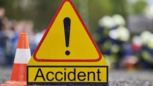 Un autoturism a lovit o cisternă cu kerosen pe DN1, la Sinaia