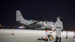 Muncitori sezonieri și oameni fără adăpost, repatriați în România! Peste jumătate sunt aduși din Franța
