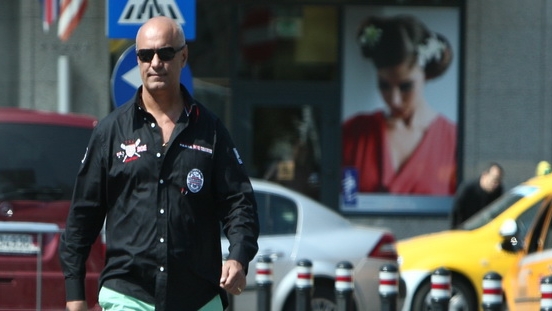 Fane Spoitoru, la discutii cu un mare actor roman. Vezi despre cine este vorba si afla ce faceau cei doi in benzinarie
