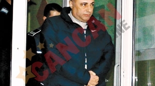 Primarul Craiovei, retinut de procurori