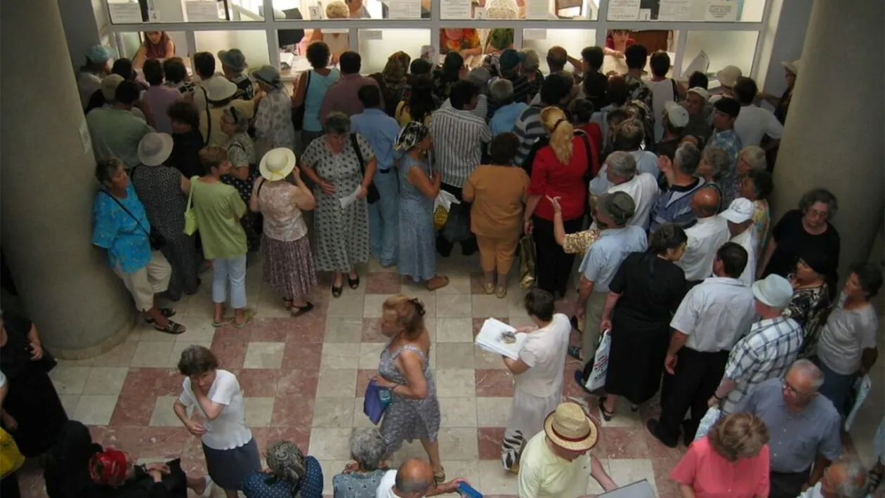 Mulți pensionari români riscă să rămână fără pensie. Condiția care anulează pensia