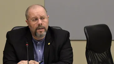 Românii aflați în carantină în hoteluri de lux, comportant halucinant: “Scuipă și înjură oamenii care le aduc mâncare”