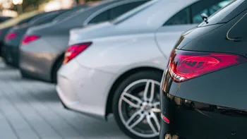 Când trebuie schimbate cauciucurile de iarnă cu cele de vară în 2026. Cât costă montajul la service