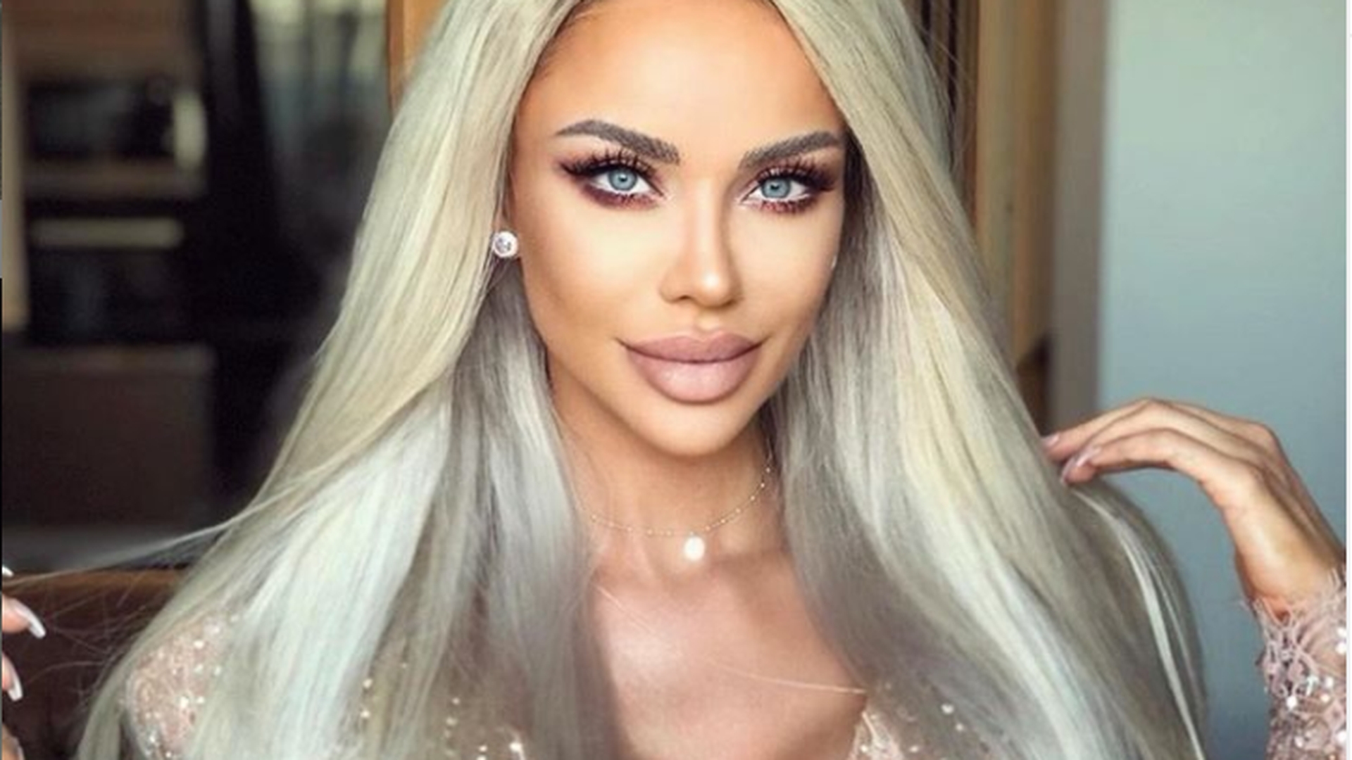 Surpriză mare! Bianca Drăgușanu a îmbrăcat rochia de mireasă. „Gata, e perfect! Totul e perfect”