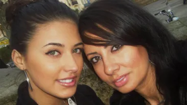 Mama ANTONIEI e o bunicuţă sexy