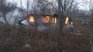 Tragedie în Teleorman, în prag de An Nou. O femeie a murit carbonizată, iar alta a ajuns în stare gravă la spital | FOTO + VIDEO