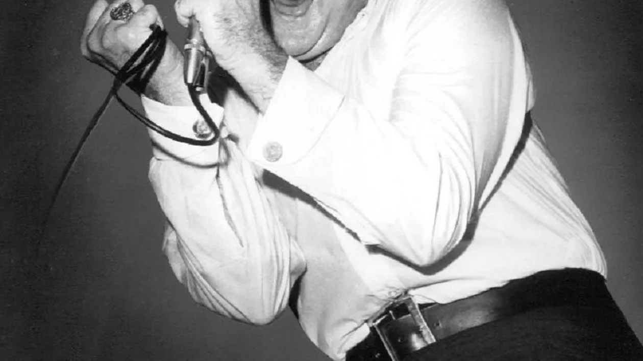VIDEO / Un cântăreţ celebru a fost răpus de cancer! Şi-a pus amprenta în cariera lui Elvis Presley