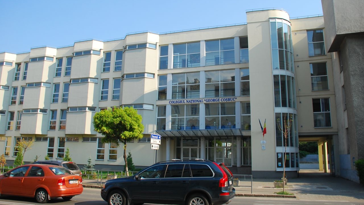 Un liceu mare din Cluj-Napoca intră în scenariul roșu după ce cinci elevi din clase diferite s-au îmbolnăvit de coronavirus