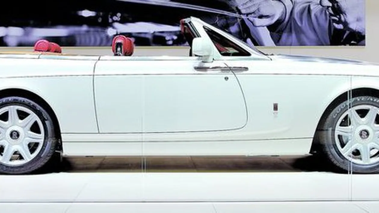 Rolls-ul alb de la chinez nu i-a adus fericirea. Moni sufera dupa Irinuca