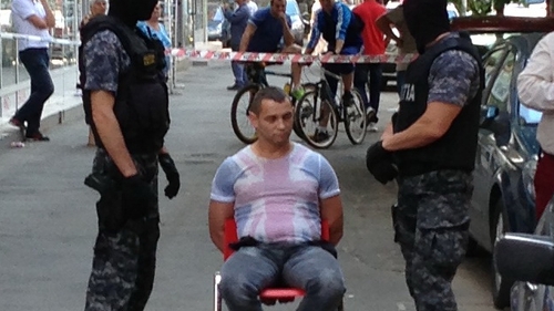 Spargatori de locuinte, prinsi in trafic, in Pantelimon, după ce au furat bani, bijuterii si ceasuri de colectie