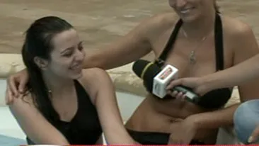 Blonda lui Iri ii face reclama surorii sale! Am adus-o la Bucuresti! A venit si ea sa agate baieti!