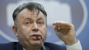 Nelu Tătaru, anunț sumbru: ”Ajungem la 1.000 de cazuri pe zi!” Ce soluție a găsit ministrul