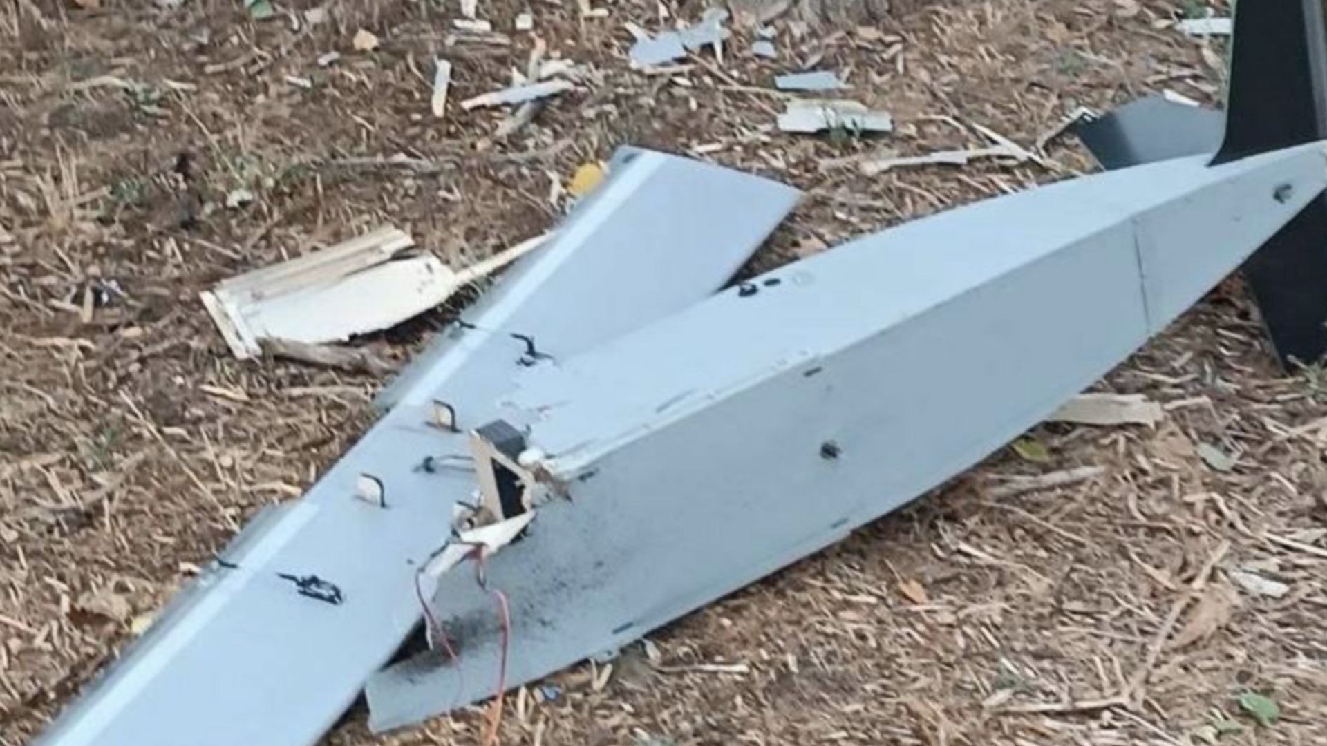 Alertă în Republica Moldova! Cinci drone au pătruns în spațiul aerian, iar una s-a prăbușit