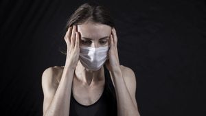 Poți să ai gripă și COVID-19 simultan? Cum deosebim simptomele de gripă, răceală și COVID-19