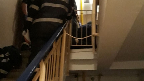 Constanţa: Un bărbat de 69 de ani a murit după ce a căzut în casa scării din blocul în care locuia