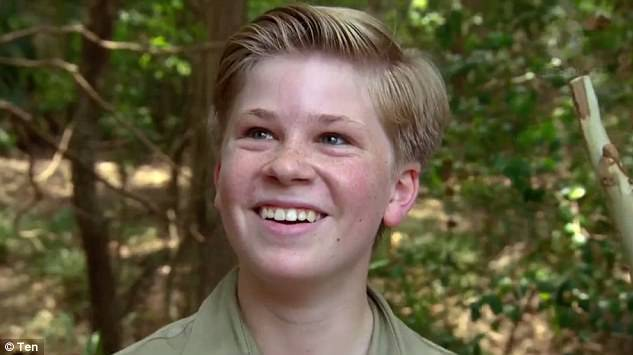 Fiul lui Steve Irwin are acum 13 ani şi e un celebru fotograf