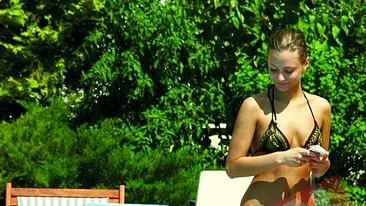 Se unge cu ulei pentru salata!