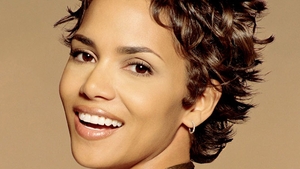 Halle Berry, însărcinată în patru luni, ar putea juca în ”Fast and Furious”. Ce spune actriţa despre sarcină