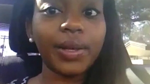 Video de dat pe Facebook! Ce poate face gagica asta cu limba nu ai vazut nici in filmele cele mai porno - Imagineaza-ti cum e sa te sarute pe fast-forward