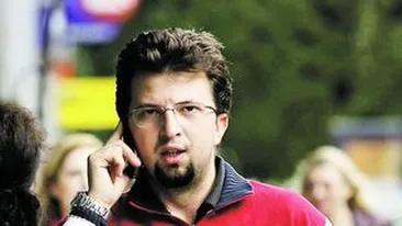 Romanii cumpara celulare de frica singuratatii