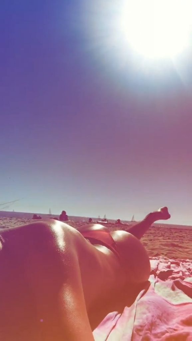 Alexandra Stan, dezbrăcată pe site-urile +18 din SUA! Imagini din intimitatea cântăreței, făcute publice